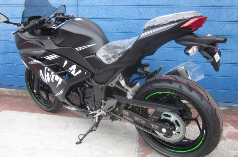 カワサキ・Ninja250 ABS KRT Winter Test Edition入荷いたしました！4