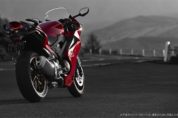 ホンダ・VFR800F 2017年モデルが新発売！！7