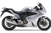 ホンダ・VFR800F 2017年モデルが新発売！！4