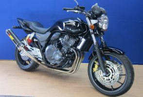 ＜上質中古車＞ホンダ CB400SF VTEC Revo の上質中古車が入荷いたしました♪