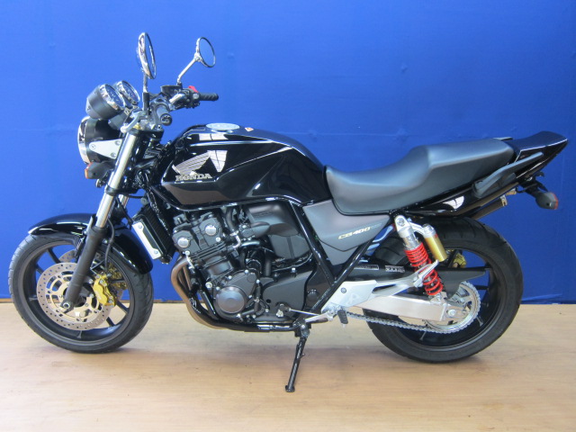 ＜上質中古車＞ホンダ CB400SF VTEC Revo の上質中古車が入荷いたしました♪4