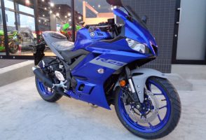 【ヤマハ】YZF-R25　２０２０年モデル販売開始！【ニューカラー】