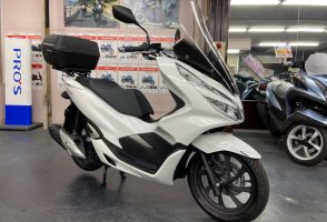 【カスタム新車】好評販売中のホンダPCX125！実用性の高い快適カスタムパッケージ販売中！