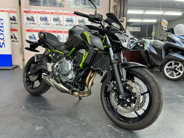 【KAWASAKI】Z650・ワンオーナー上質カスタム中古車が入荷しました♪