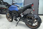 ホンダ・CB250R　オプション多数装備のお買得中古車入荷致しました！6