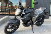 SUZUKI　ジクサー250のマットブラック入荷しました♪6