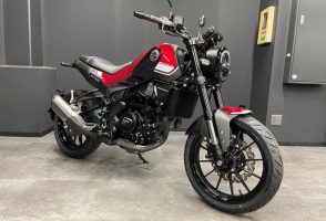 ベネリモーターサイクル【イタリア】レオンチーノ２５０、販売スタート！