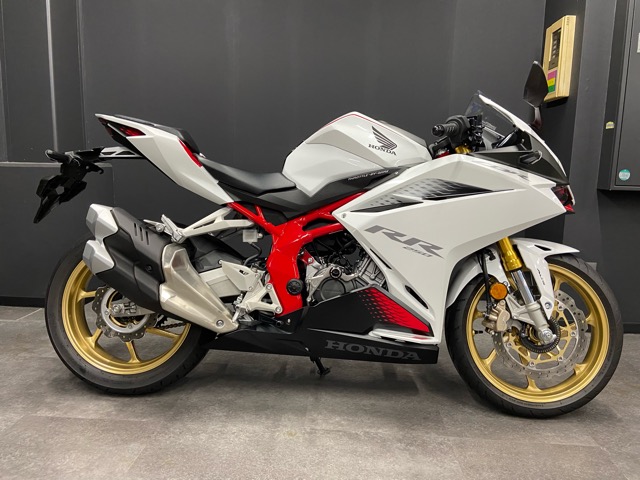 HONDA CBR250RR【41PS 現行モデル】の上質中古車が入荷致しました！2