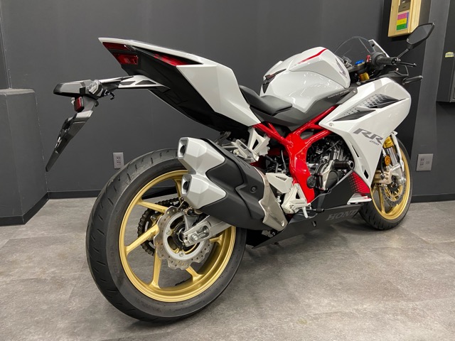 HONDA CBR250RR【41PS 現行モデル】の上質中古車が入荷致しました！3