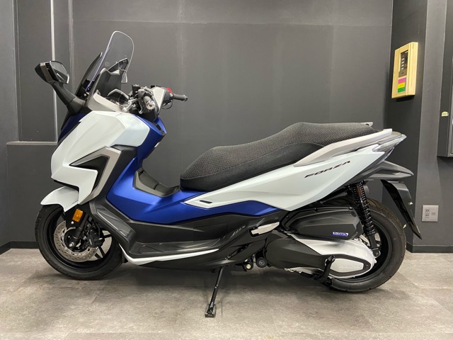 ホンダ・フォルツァ【MF15】の上質中古車が入荷しました♪4