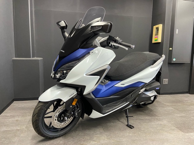 ホンダ・フォルツァ【MF15】の上質中古車が入荷しました♪5