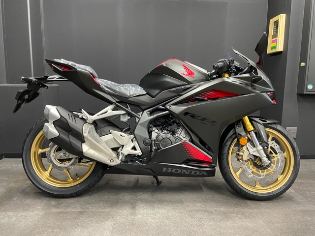 HONDA・CBR250RR マットブラック、１台即納可能です♪2