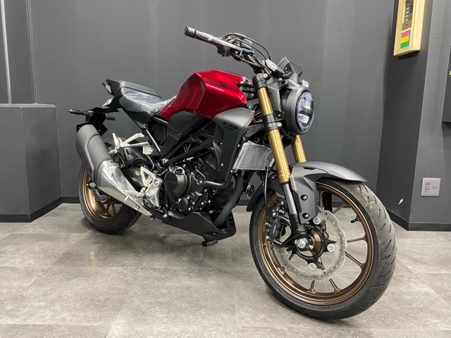 ホンダ CB250R ABS レッドの展示在庫車両が入荷しました♪