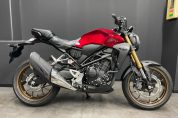 ホンダ CB250R ABS レッドの展示在庫車両が入荷しました♪2