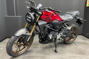 ホンダ CB250R ABS レッドの展示在庫車両が入荷しました♪5