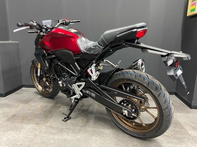 ホンダ CB250R ABS レッドの展示在庫車両が入荷しました♪6