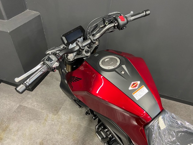 ホンダ CB250R ABS レッドの展示在庫車両が入荷しました♪7