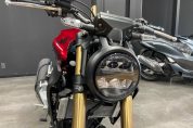 ホンダ CB250R ABS レッドの展示在庫車両が入荷しました♪8