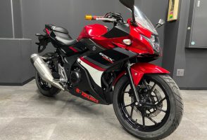 スズキ・GSX250Rの中古車が入荷致しました♪