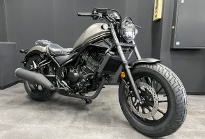 【ホンダ】レブル２５０・マットアーマードシルバーメタリックが入荷しました♪