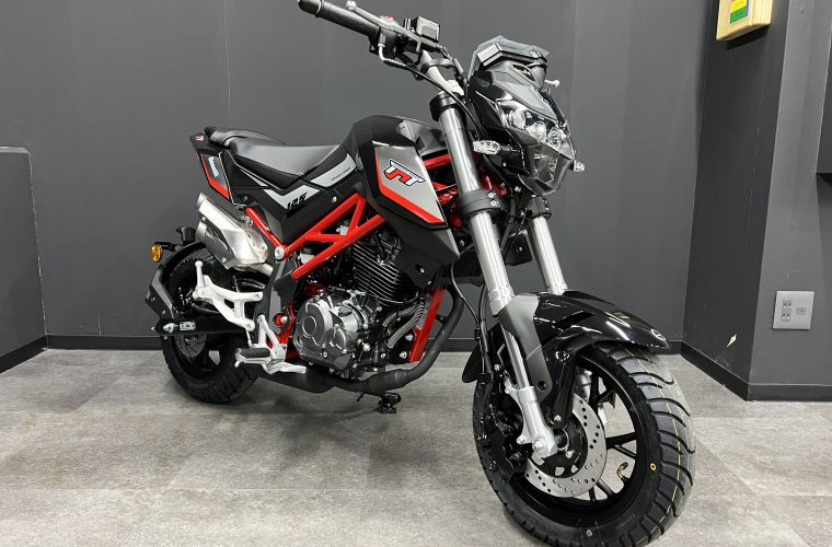 Benelli 【ベネリ】TNT125が入荷しました♪4