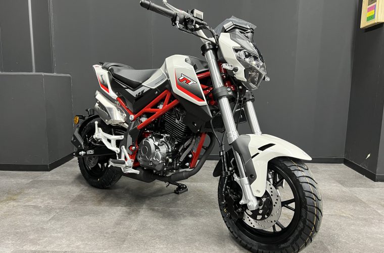 Benelli 【ベネリ】TNT125が入荷しました♪2