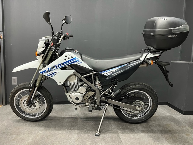 【中古車入荷情報】ミニサイズのモタード！カワサキ・Ｄトラッカー125入荷しました4