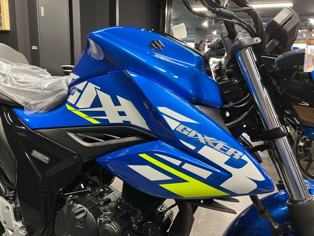 【新車入荷情報】SUZUKI・ジクサー１５０ トリトンブルーの即納可能車が入荷しました♪8