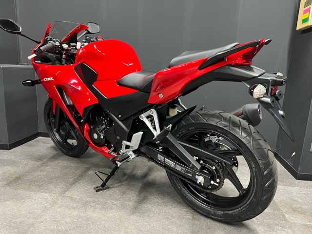 【中古車入荷情報】ホンダ・CBR250R ABS ミレニアムレッド入荷致しました♪6