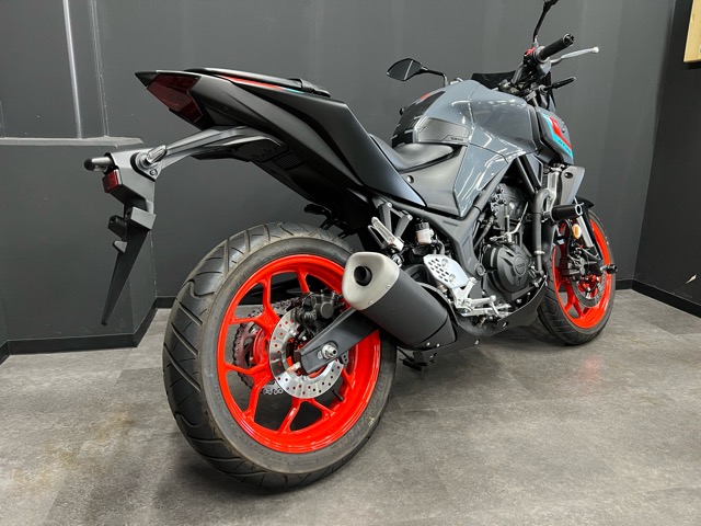 【中古車入荷情報】YAMAHA MT-25 2021年・パステルダークグレー3