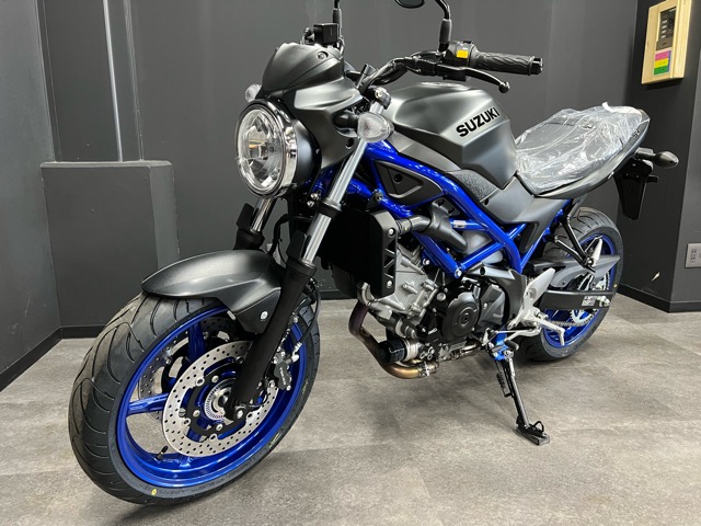 スズキ・SV650 2022年モデル マットブラックメタリック入荷！5