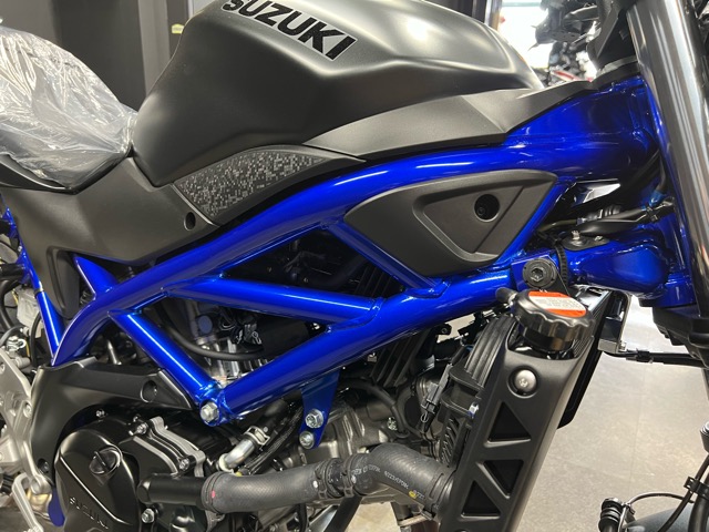 スズキ・SV650 2022年モデル マットブラックメタリック入荷！8