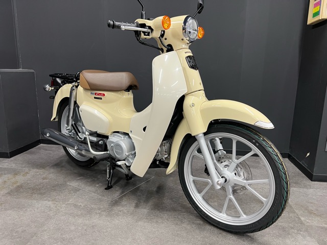 ホンダ・新型スーパーカブ１１０/２０２２年モデルのベージュが入荷しました♪