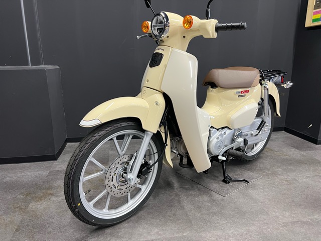 ホンダ・新型スーパーカブ１１０/２０２２年モデルのベージュが入荷しました♪5