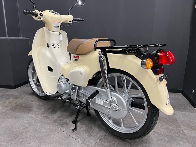 ホンダ・新型スーパーカブ１１０/２０２２年モデルのベージュが入荷しました♪6