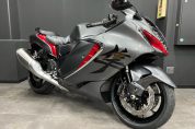 SUZUKI 隼 2023年モデル/サンダーグレーメタリック入荷しました！