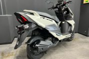 スズキ・新型スクーターアヴェニス125、入荷しました♪3