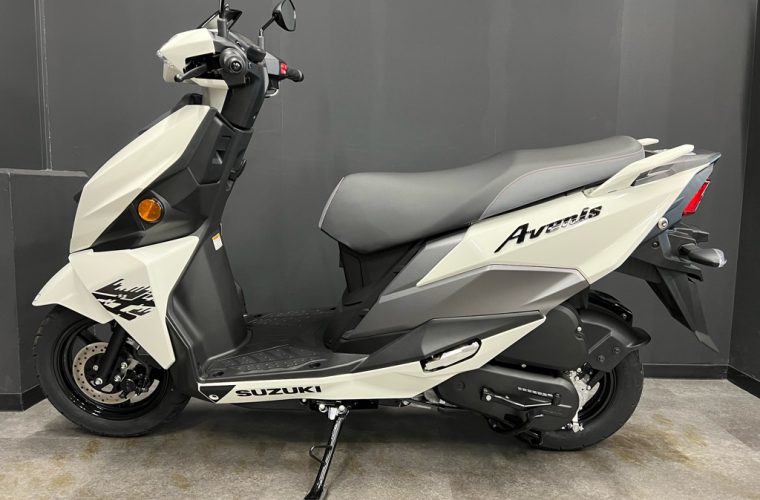 スズキ・新型スクーターアヴェニス125、入荷しました♪4