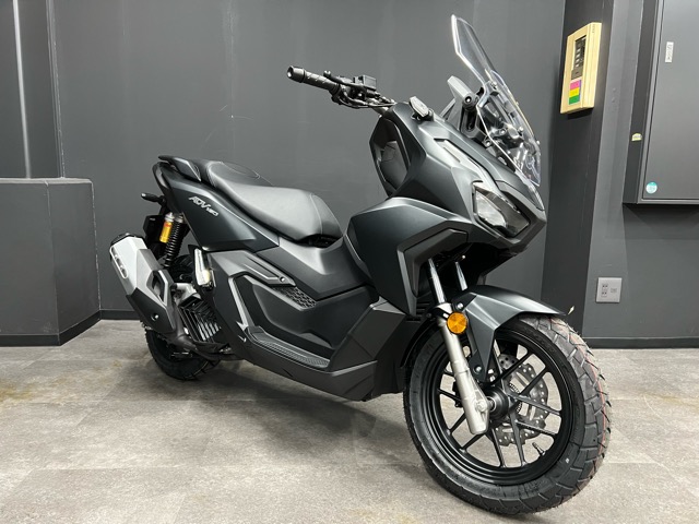 【ホンダ】新型ADV160・マットガンパウダーブラックメタリック入荷！