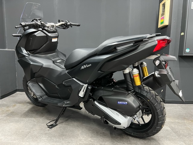 【ホンダ】新型ADV160・マットガンパウダーブラックメタリック入荷！6