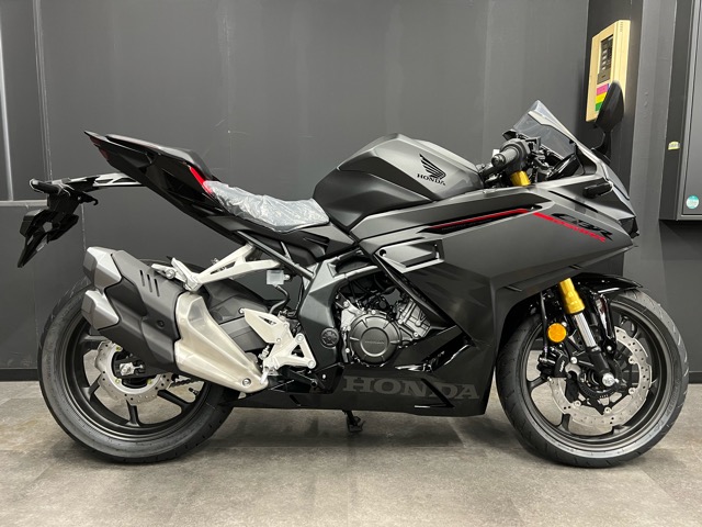 ホンダ CBR250RR・2023年の新型が入荷致しました♪4