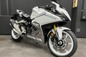 ホンダ CBR250RR・2023年の新型が入荷致しました♪5