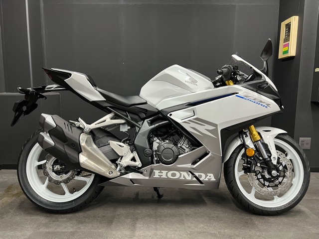 ホンダ CBR250RR・2023年の新型が入荷致しました♪6