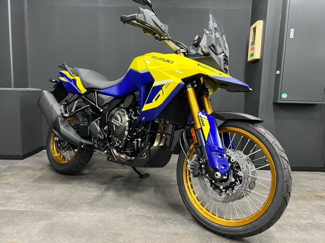 スズキの新型・Vストローム800DEが入荷致しました♪