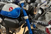 ホンダ・モンキー125のブルーの在庫新車が入荷致しました！4