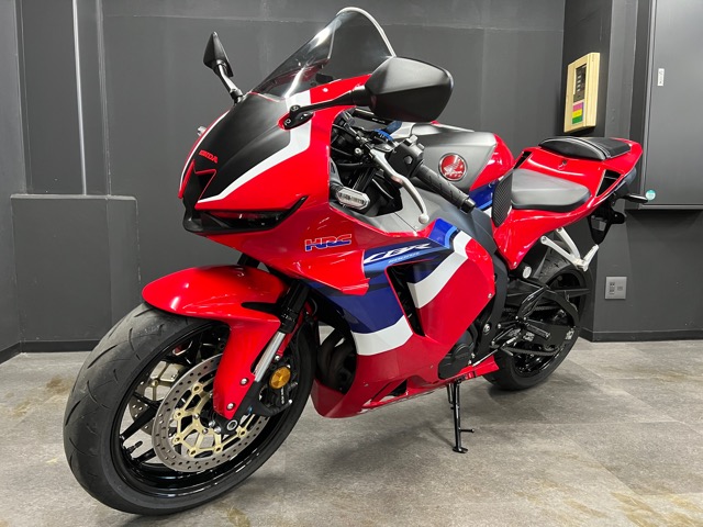 ホンダ・CBR600RRの中古車が入荷致しました♪5