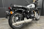 ベネリ・インペリアーレ400のシルバーが入荷しました♪3