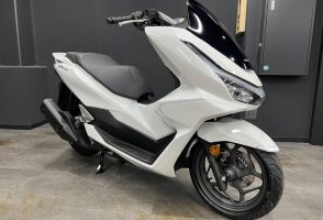 【新型続々入荷中！】２０２５年モデル・PCXシリーズ好評販売中です♪